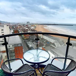 just-stay-wales-meridian-wharf.cardiffhotelswales.com/